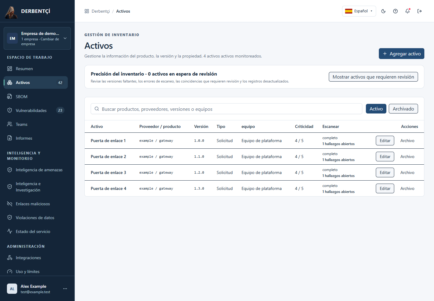 Pantalla de inventario que muestra productos, versiones, equipos y resultados del escaneo.